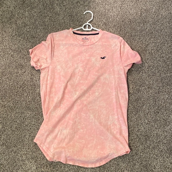Medium pink Hollister curved hem t-shirt. - Picture 1 of 2